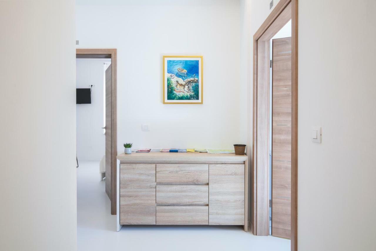 Twins Idola Apartments Pula Luaran gambar