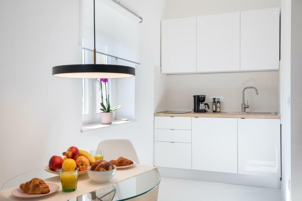 Twins Idola Apartments Pula Luaran gambar