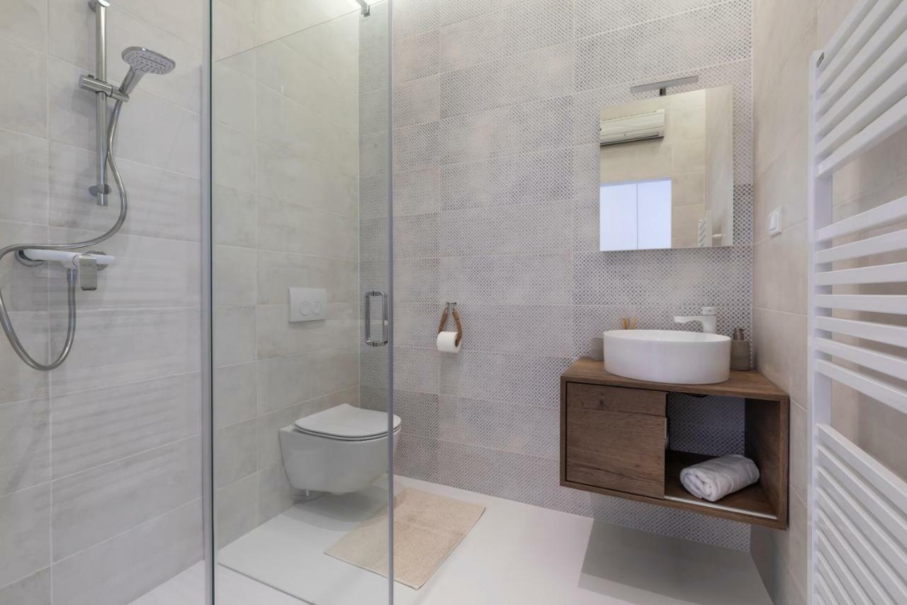 Twins Idola Apartments Pula Luaran gambar